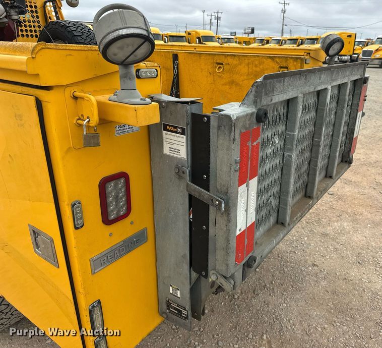 image for item EJ8479 2019 Ford F350 Super Duty XL utility bed pickup truck