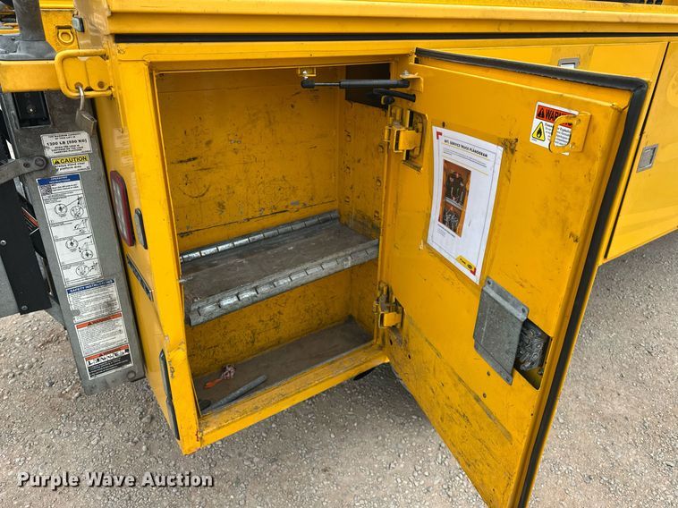 image for item EJ8479 2019 Ford F350 Super Duty XL utility bed pickup truck