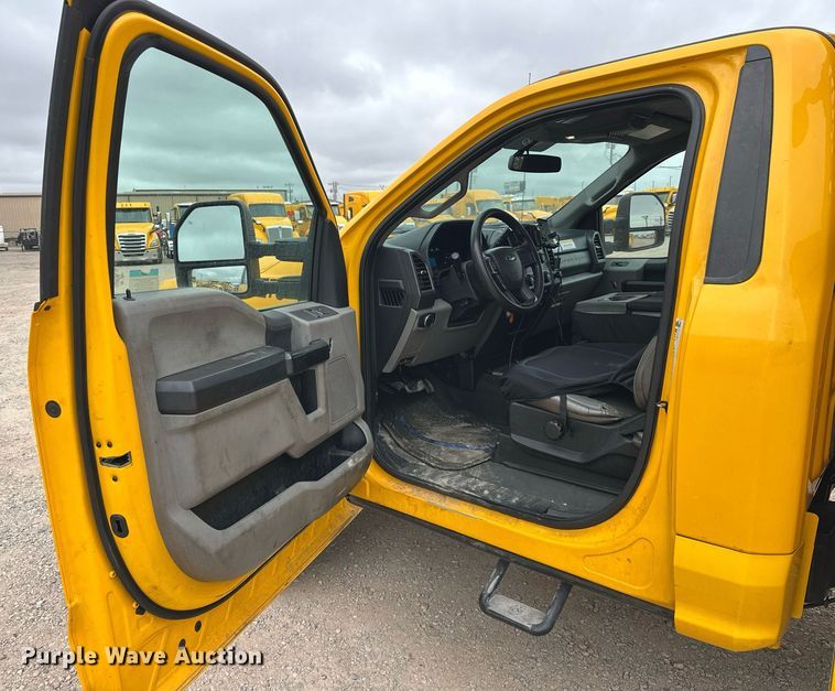 image for item EJ8479 2019 Ford F350 Super Duty XL utility bed pickup truck