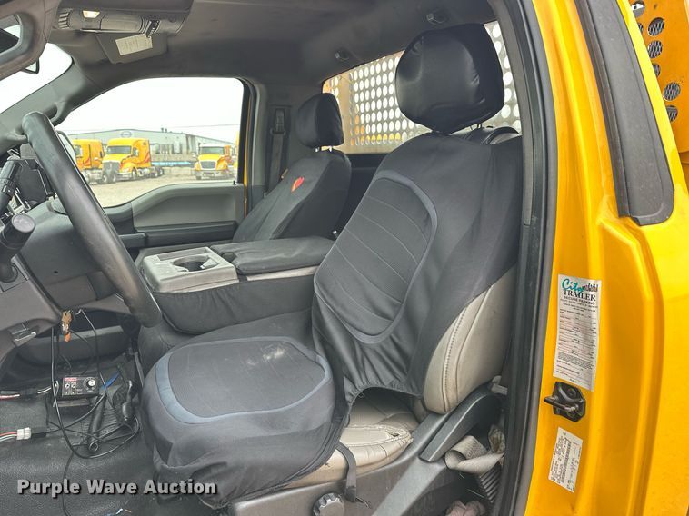 image for item EJ8479 2019 Ford F350 Super Duty XL utility bed pickup truck