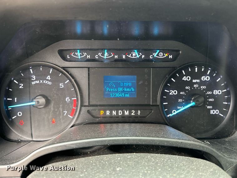 image for item EJ8479 2019 Ford F350 Super Duty XL utility bed pickup truck