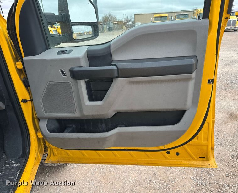 image for item EJ8479 2019 Ford F350 Super Duty XL utility bed pickup truck