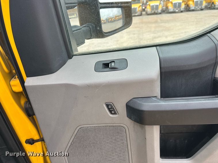 image for item EJ8479 2019 Ford F350 Super Duty XL utility bed pickup truck