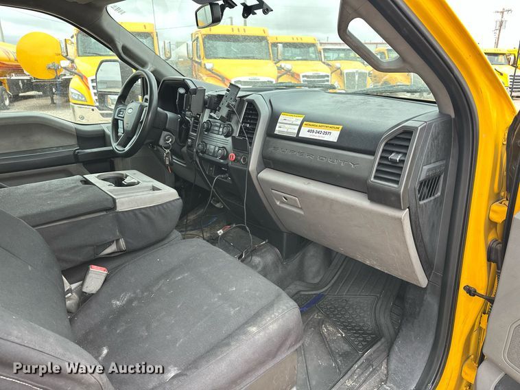 image for item EJ8479 2019 Ford F350 Super Duty XL utility bed pickup truck