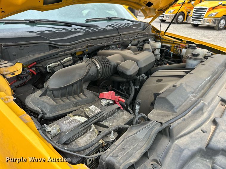 image for item EJ8479 2019 Ford F350 Super Duty XL utility bed pickup truck