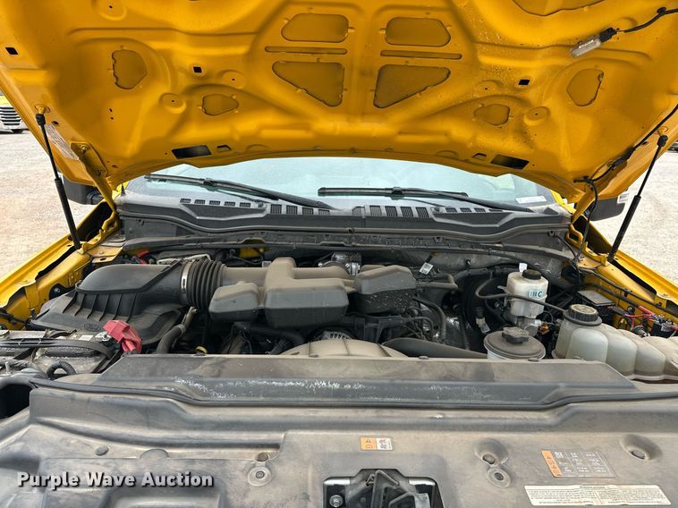 image for item EJ8479 2019 Ford F350 Super Duty XL utility bed pickup truck