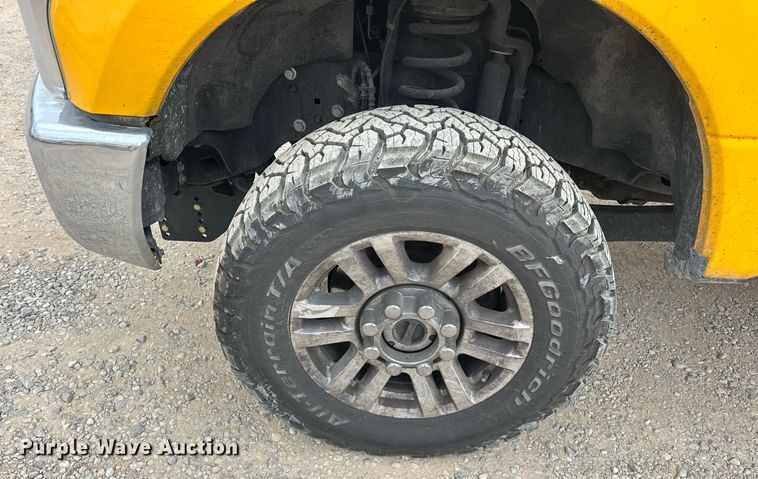 image for item EJ8479 2019 Ford F350 Super Duty XL utility bed pickup truck