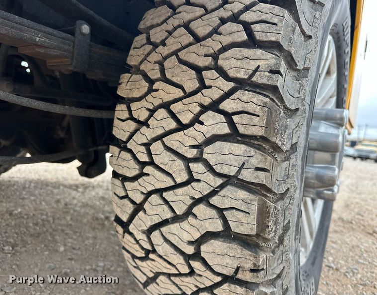 image for item EJ8479 2019 Ford F350 Super Duty XL utility bed pickup truck