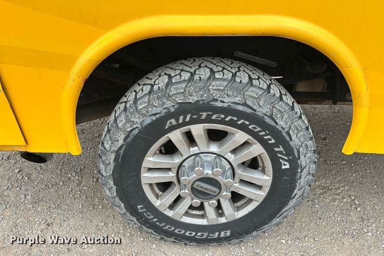 image for item EJ8479 2019 Ford F350 Super Duty XL utility bed pickup truck
