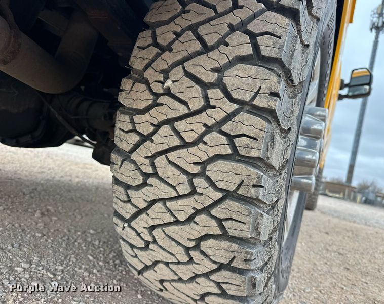 image for item EJ8479 2019 Ford F350 Super Duty XL utility bed pickup truck