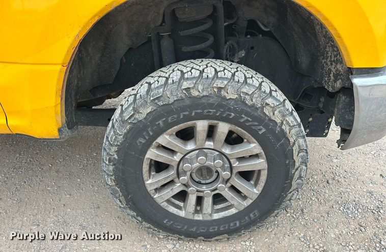 image for item EJ8479 2019 Ford F350 Super Duty XL utility bed pickup truck