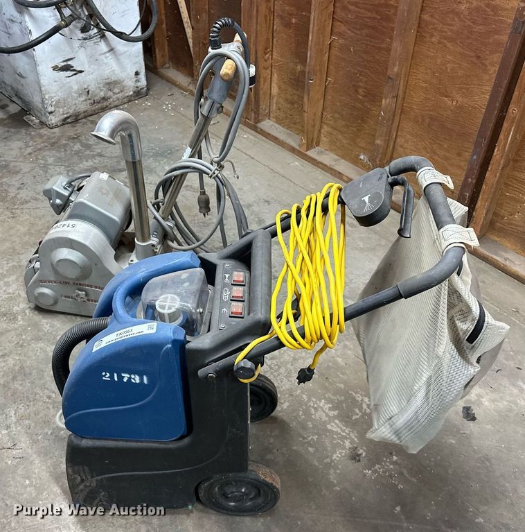 image for item EK0563 Floor tools 