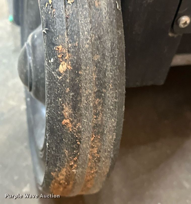 image for item EK0563 Floor tools 