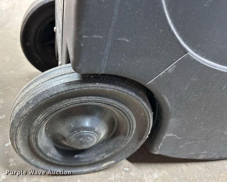 image for item EK0563 Floor tools 