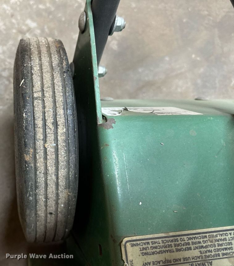 image for item EK0564 Lawn and garden equipment