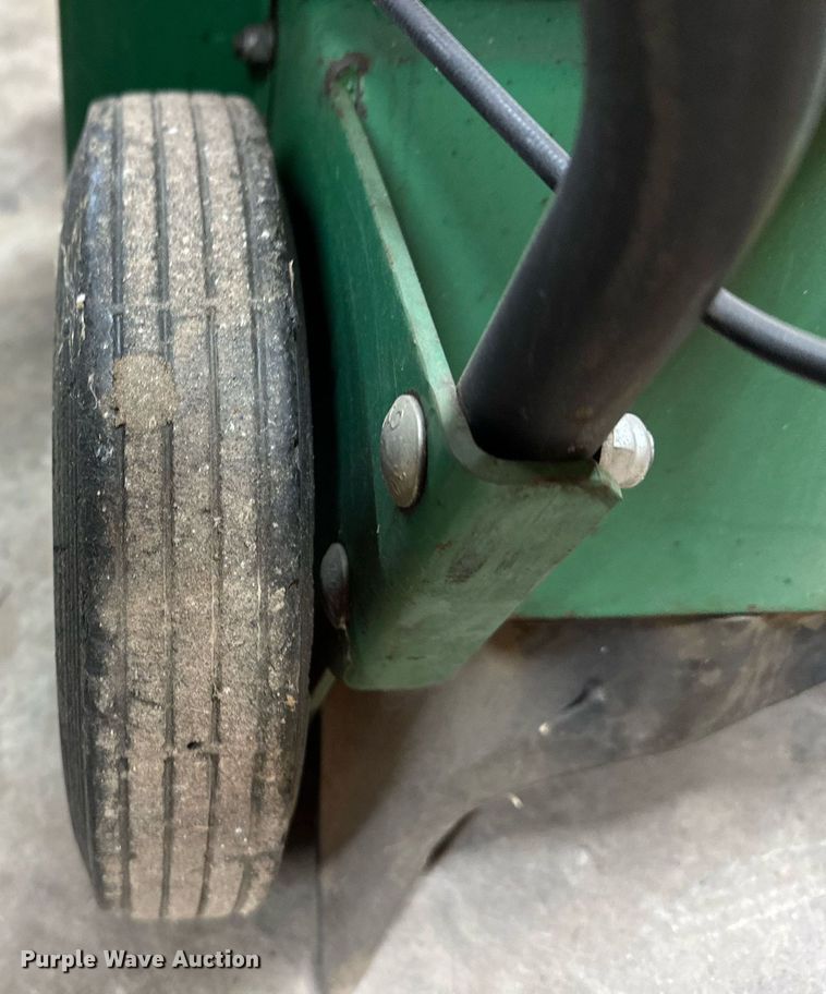 image for item EK0564 Lawn and garden equipment