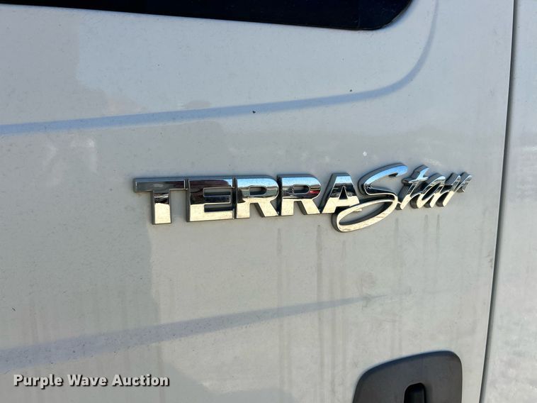 image for item EK2761 2013 International TA005 truck cab and chassis