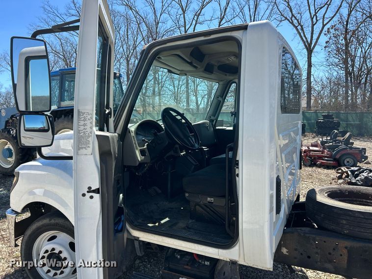 image for item EK2761 2013 International TA005 truck cab and chassis