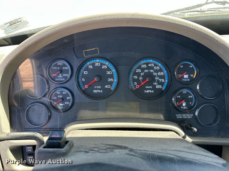 image for item EK2761 2013 International TA005 truck cab and chassis