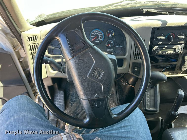 image for item EK2761 2013 International TA005 truck cab and chassis