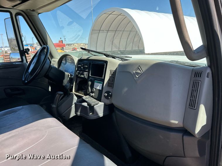 image for item EK2761 2013 International TA005 truck cab and chassis