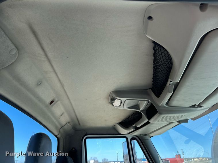 image for item EK2761 2013 International TA005 truck cab and chassis