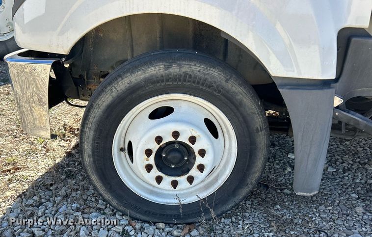 image for item EK2761 2013 International TA005 truck cab and chassis