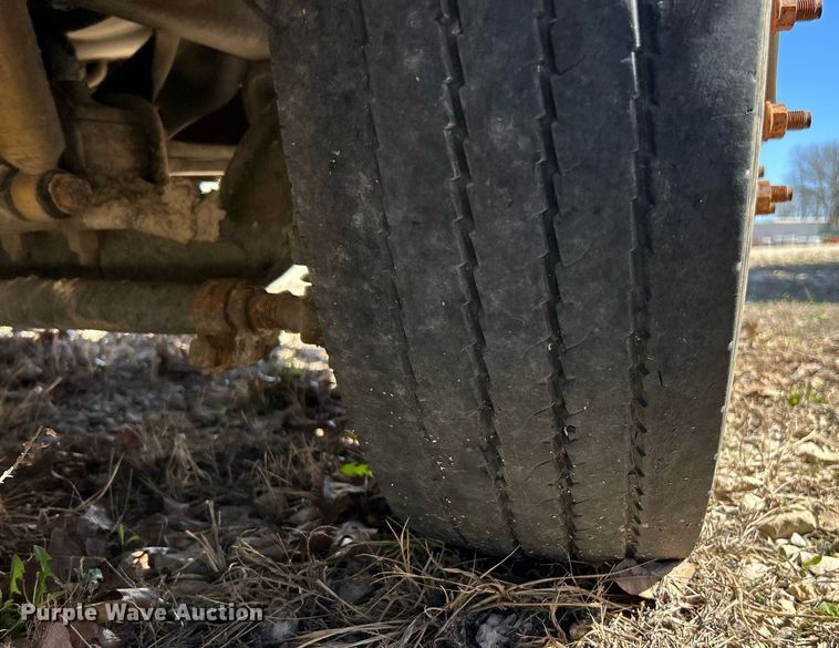 image for item EK2761 2013 International TA005 truck cab and chassis