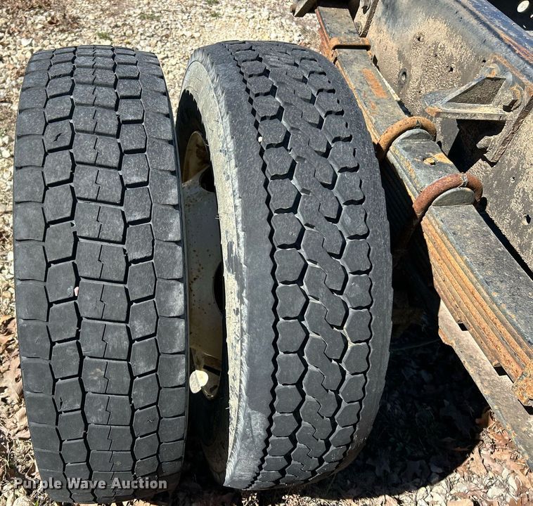 image for item EK2761 2013 International TA005 truck cab and chassis