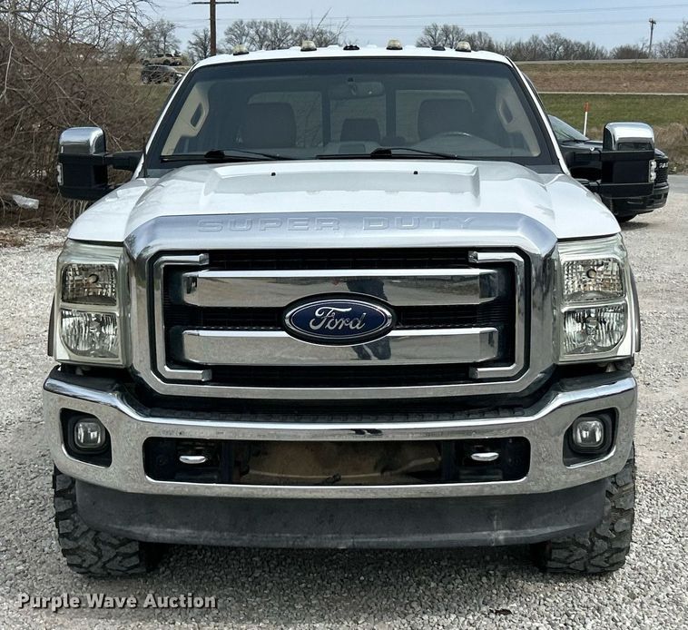 image for item EK2785 2015 Ford F350 Super Duty Lariat Crew Cab pickup truck