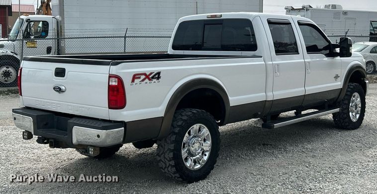image for item EK2785 2015 Ford F350 Super Duty Lariat Crew Cab pickup truck