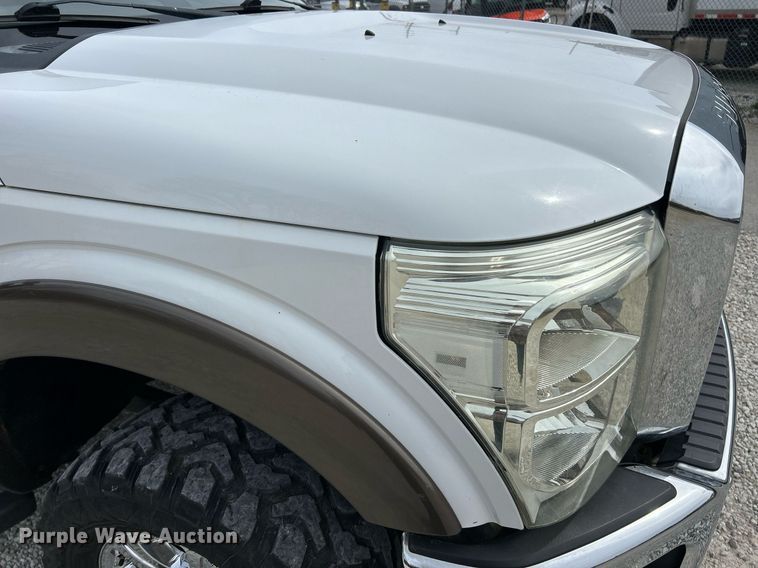 image for item EK2785 2015 Ford F350 Super Duty Lariat Crew Cab pickup truck