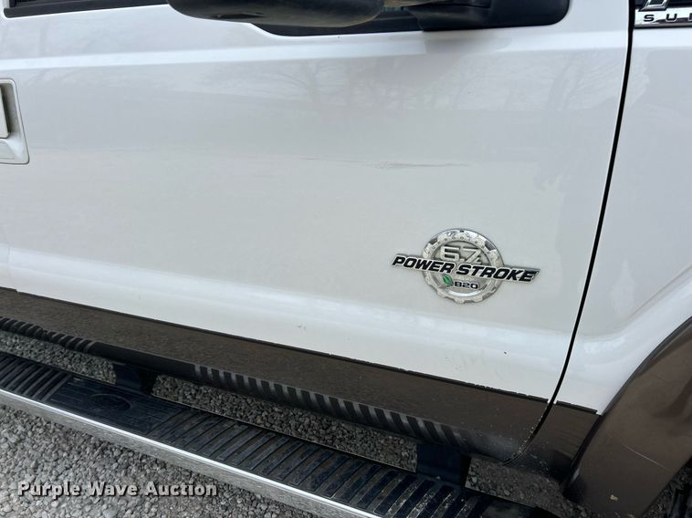 image for item EK2785 2015 Ford F350 Super Duty Lariat Crew Cab pickup truck