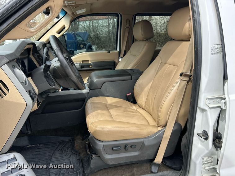 image for item EK2785 2015 Ford F350 Super Duty Lariat Crew Cab pickup truck