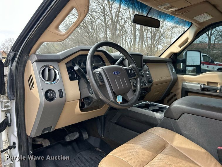 image for item EK2785 2015 Ford F350 Super Duty Lariat Crew Cab pickup truck