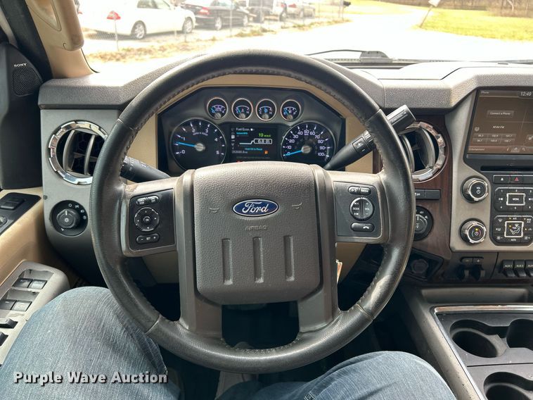 image for item EK2785 2015 Ford F350 Super Duty Lariat Crew Cab pickup truck