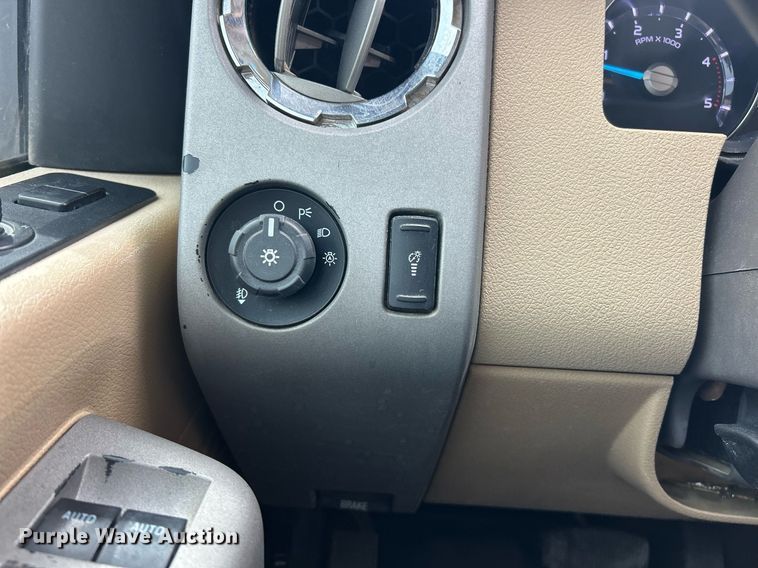 image for item EK2785 2015 Ford F350 Super Duty Lariat Crew Cab pickup truck