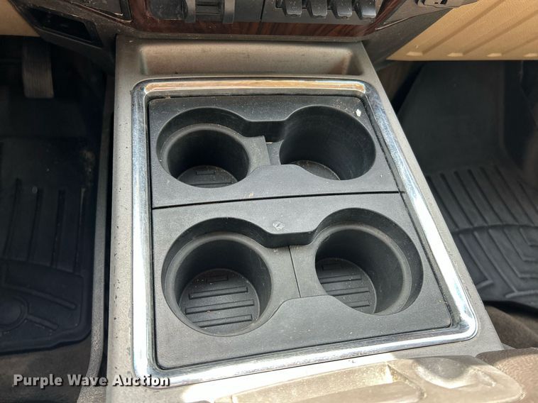 image for item EK2785 2015 Ford F350 Super Duty Lariat Crew Cab pickup truck