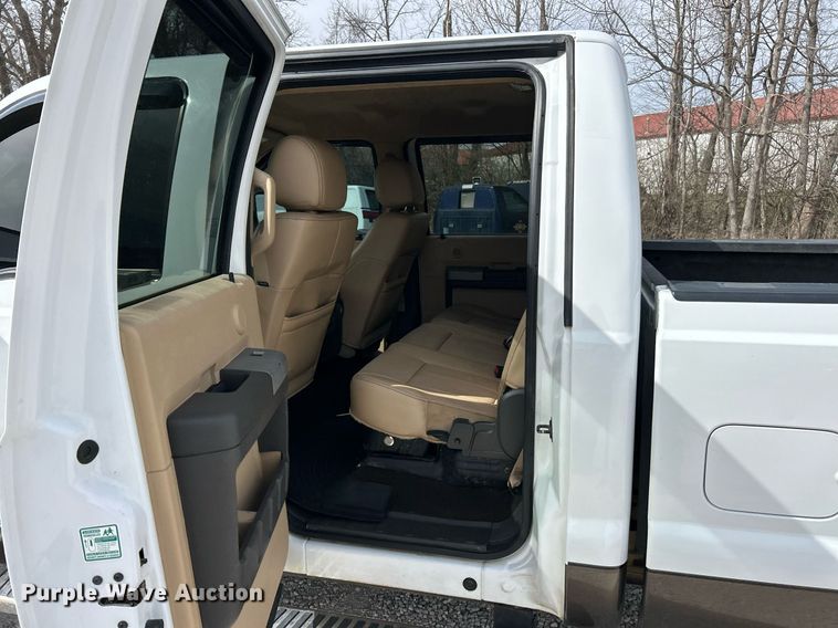 image for item EK2785 2015 Ford F350 Super Duty Lariat Crew Cab pickup truck