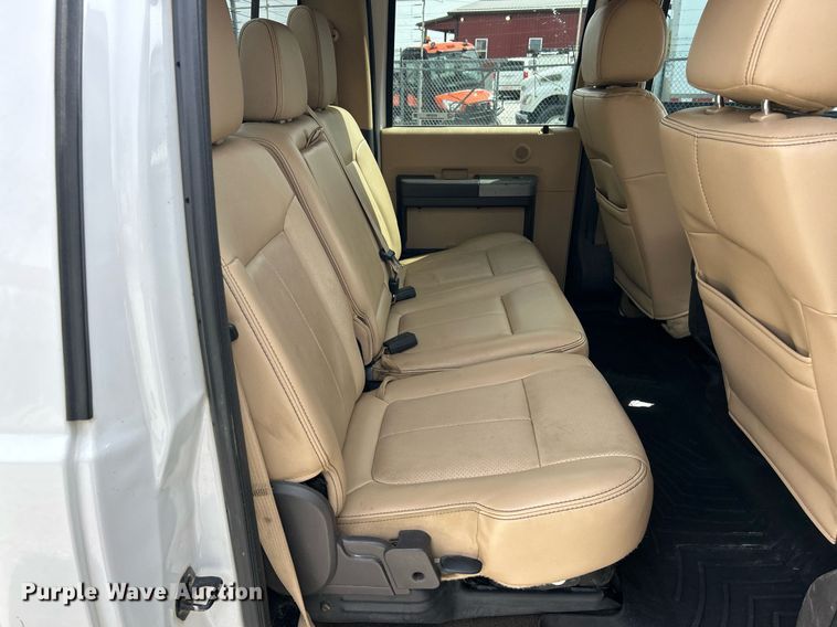 image for item EK2785 2015 Ford F350 Super Duty Lariat Crew Cab pickup truck