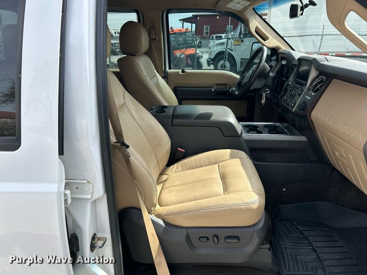 image for item EK2785 2015 Ford F350 Super Duty Lariat Crew Cab pickup truck