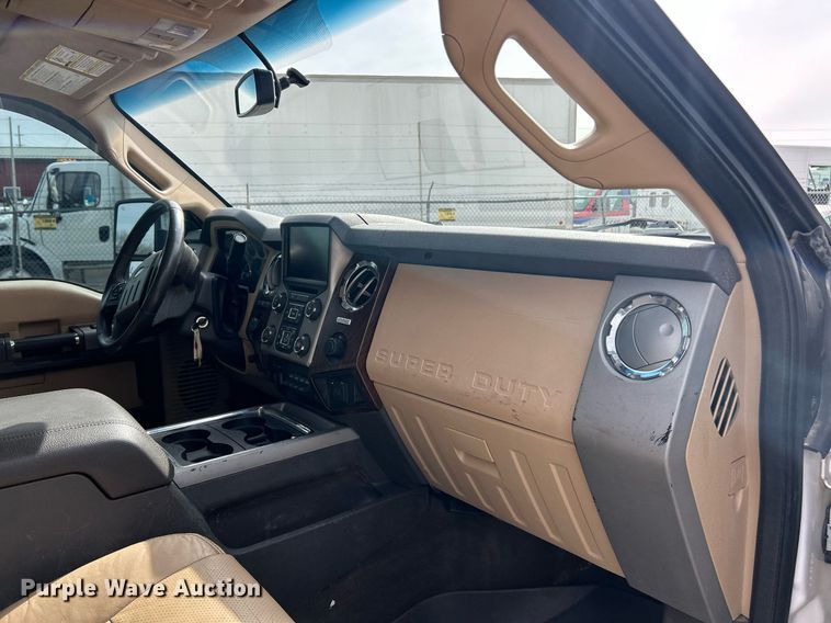 image for item EK2785 2015 Ford F350 Super Duty Lariat Crew Cab pickup truck