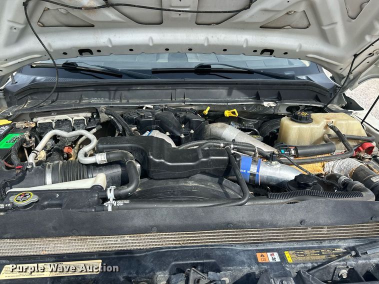 image for item EK2785 2015 Ford F350 Super Duty Lariat Crew Cab pickup truck