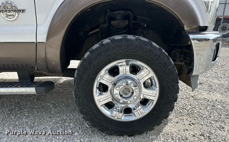 image for item EK2785 2015 Ford F350 Super Duty Lariat Crew Cab pickup truck