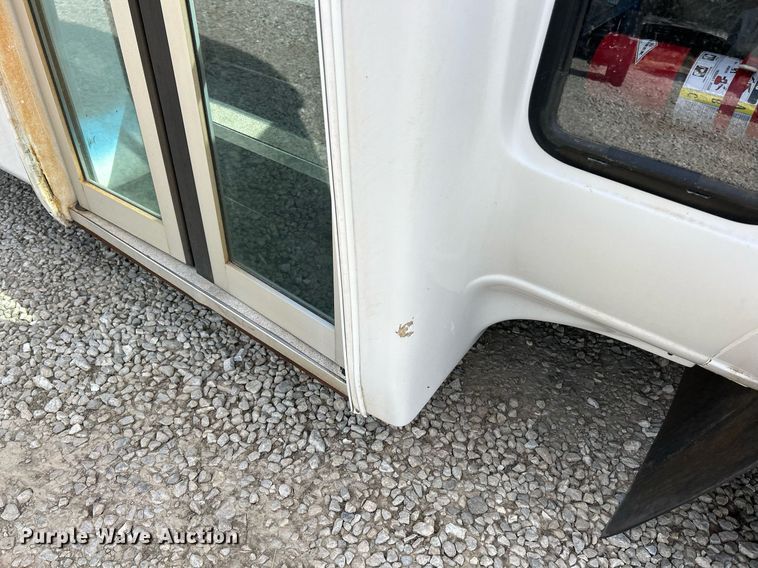 image for item EK2786 2011 Ford E350 Super Duty shuttle bus