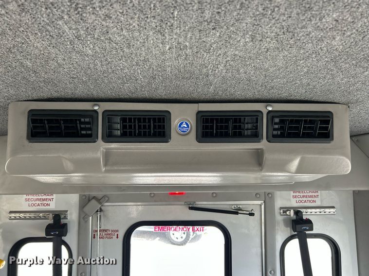 image for item EK2786 2011 Ford E350 Super Duty shuttle bus