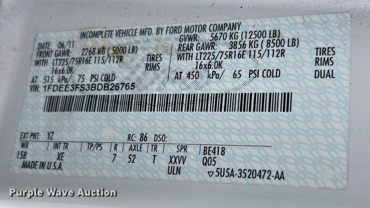 image for item EK2786 2011 Ford E350 Super Duty shuttle bus