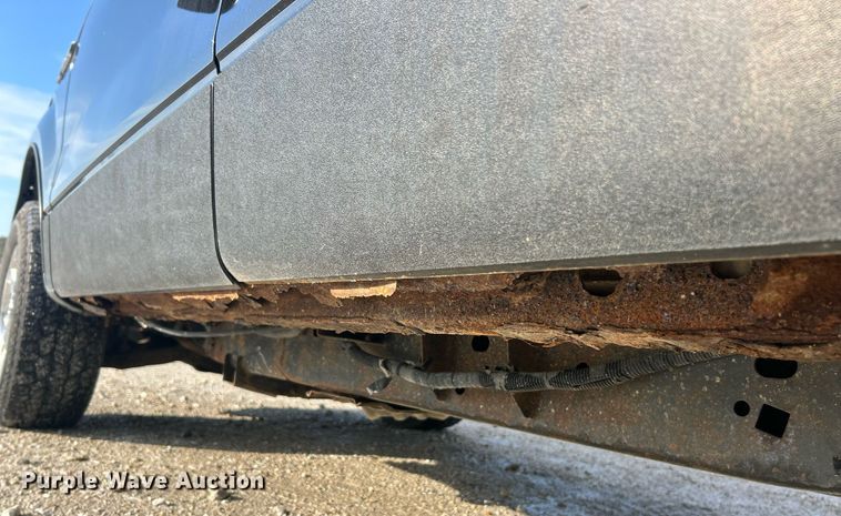 image for item EK2820 2011 Ford F150 XLT SuperCab pickup truck