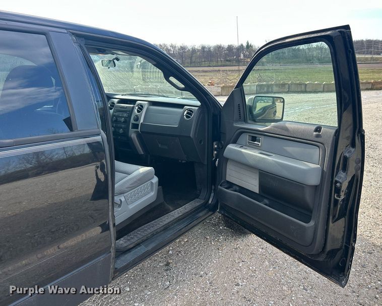 image for item EK2820 2011 Ford F150 XLT SuperCab pickup truck