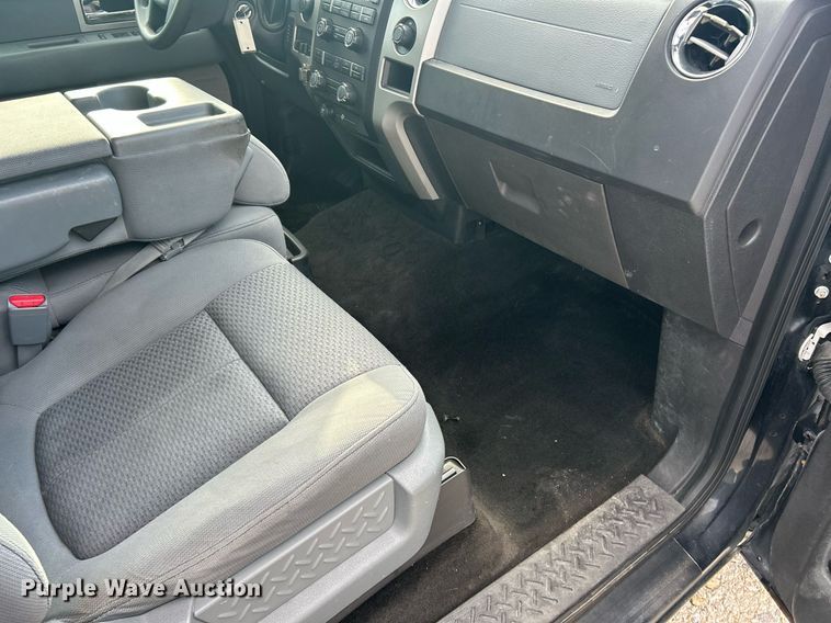 image for item EK2820 2011 Ford F150 XLT SuperCab pickup truck